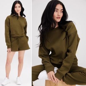 GIRLFRIEND COLLECTIVE Forest Green 50/50 Classic Sweatshirt Long Sleeve Med NEW